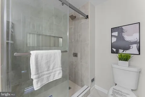 $400,000 | 4031 Chetham Way, Woodbridge, VA 22192