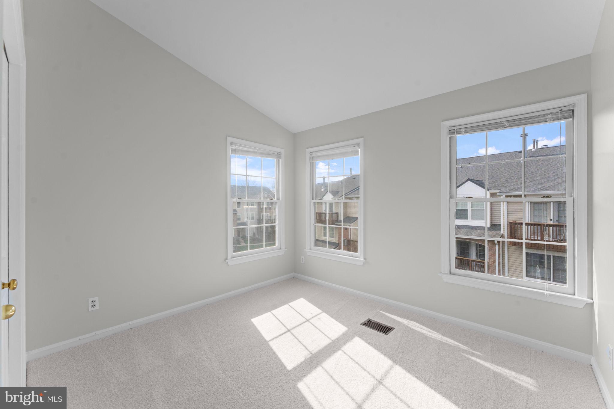 4031 Chetham Way Woodbridge, VA 22192 - Photo 48 of 69
