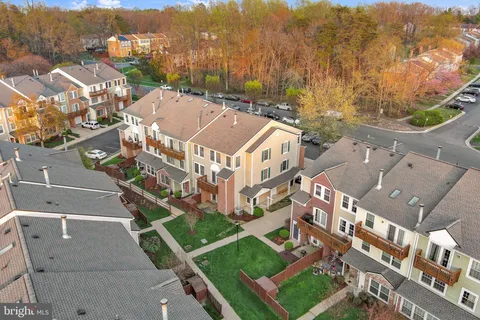 $400,000 | 4031 Chetham Way, Woodbridge, VA 22192