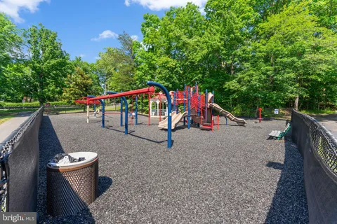 $400,000 | 4031 Chetham Way, Woodbridge, VA 22192