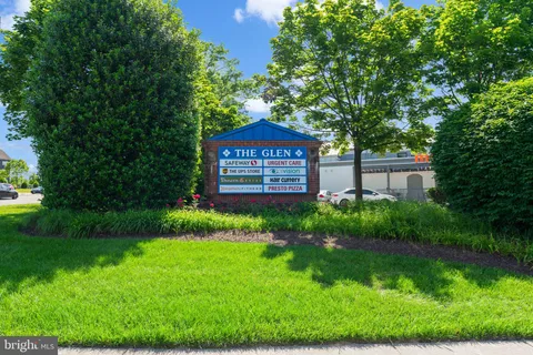 $400,000 | 4031 Chetham Way, Woodbridge, VA 22192