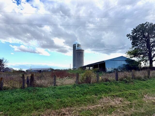 14327 County 1 Caledonia, MN 55921 - Photo 3 of 6 IMG_0430