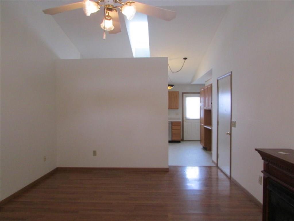 5545 West Ridgewood Road Springfield, OH 45502 - Photo 3 of 22