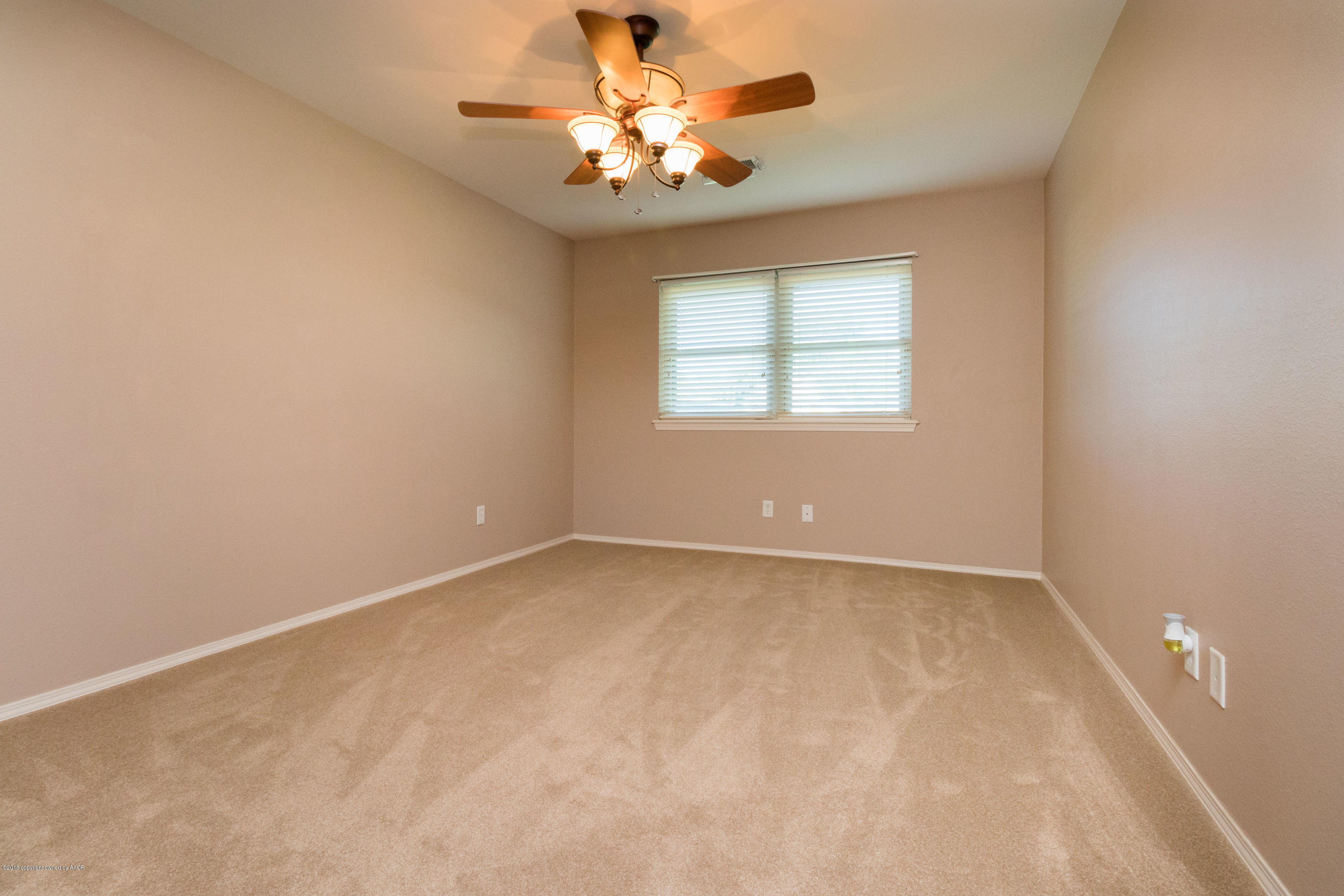 4414 Kingston Road Amarillo, TX 79109 - Photo 18 of 34 2nd bedroom 1