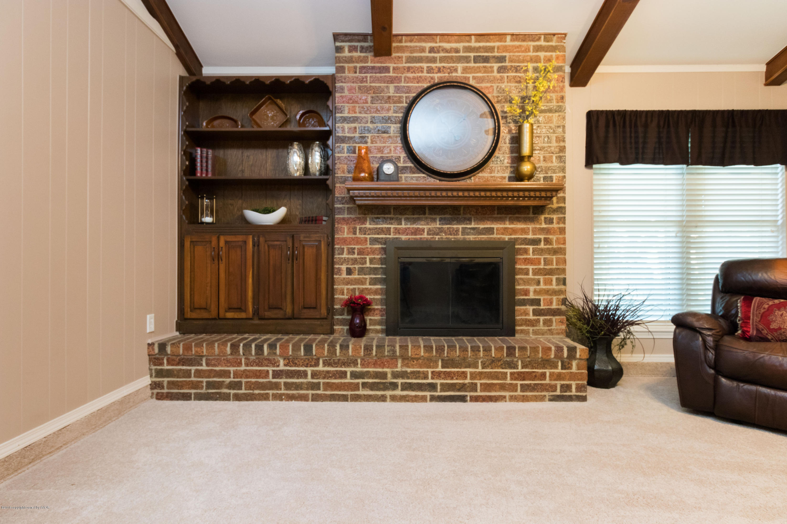 4414 Kingston Road Amarillo, TX 79109 - Photo 6 of 34 Living room fireplace