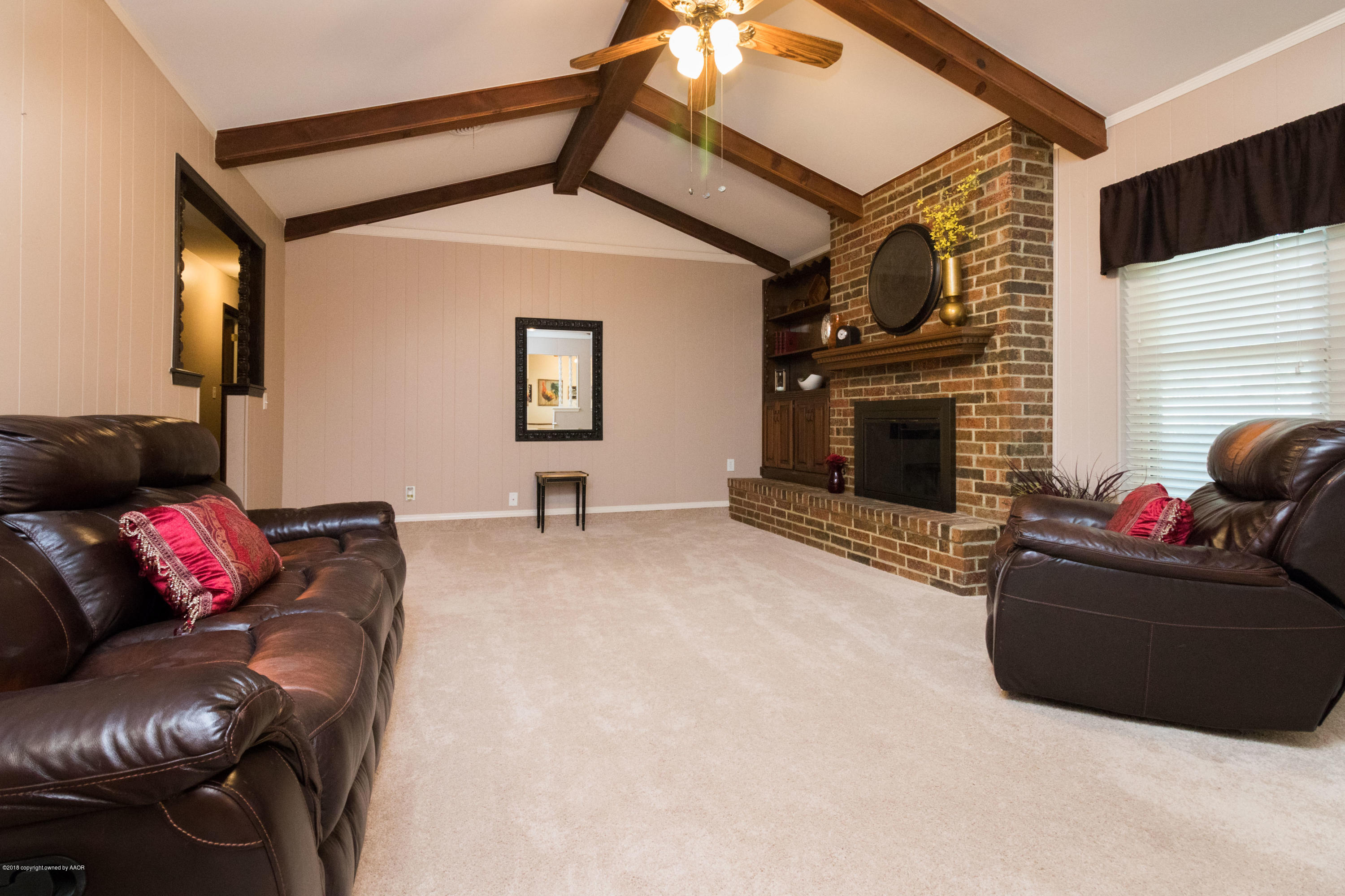 4414 Kingston Road Amarillo, TX 79109 - Photo 8 of 34 Living room 4