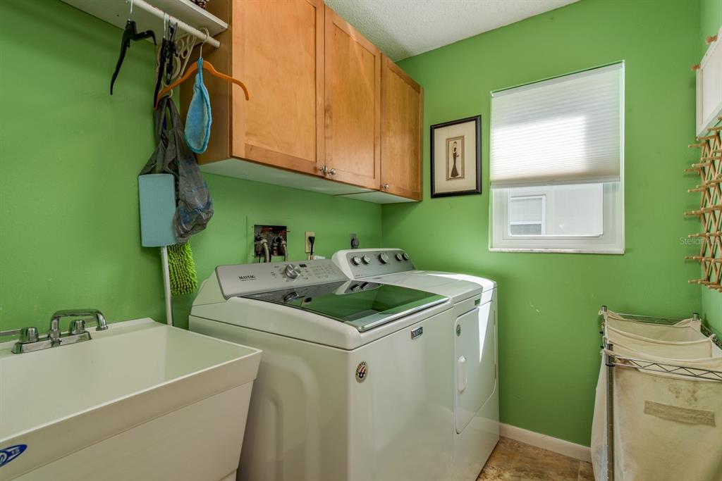 2011 Del-Betmar Road Clearwater, FL 33763 - Photo 33 of 51 a utility room with a washer and dryer
