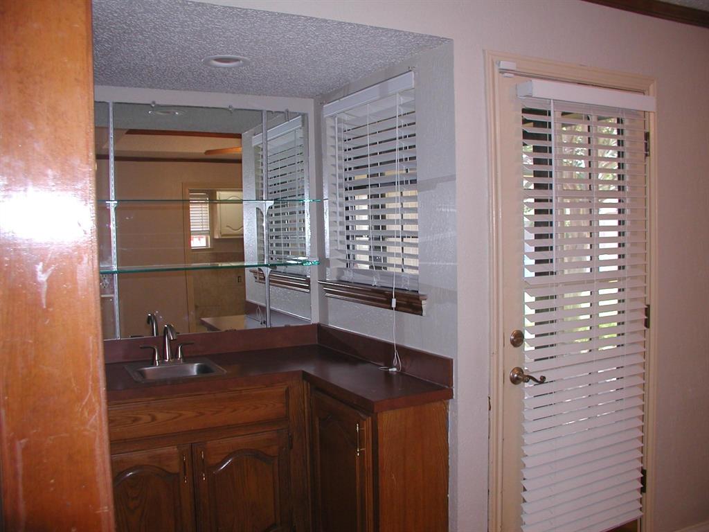 908 Spring Brook Drive Allen, TX 75002 - Photo 5 of 10