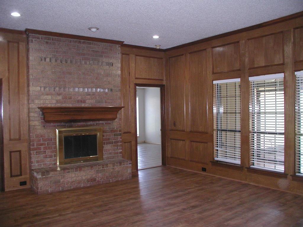 908 Spring Brook Drive Allen, TX 75002 - Photo 8 of 10