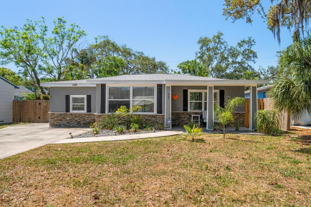 437 Lexington Street Dunedin, FL 34698 - Photo 1 of 27