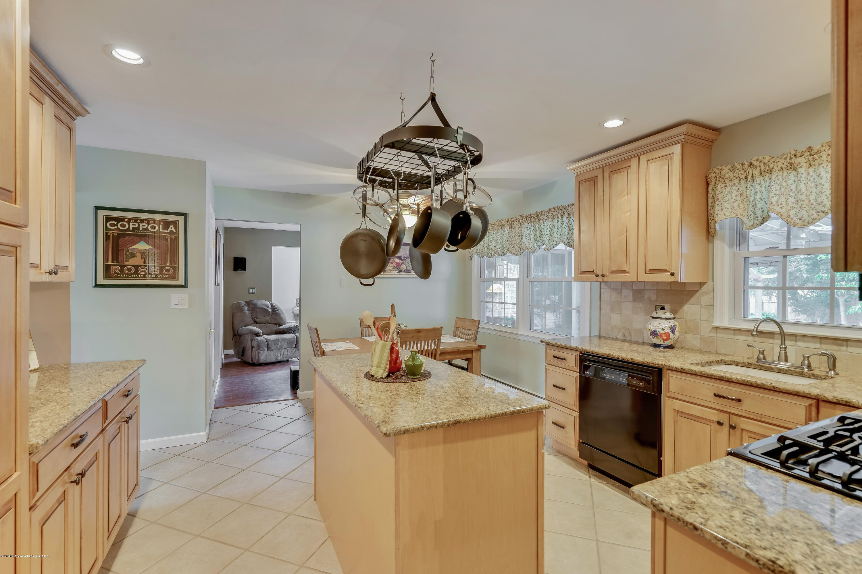 4 Starlight Road Farmingdale, NJ 07727 - Photo 4 of 20 4 Starlight Rd Howell NJ 07731-print-017
