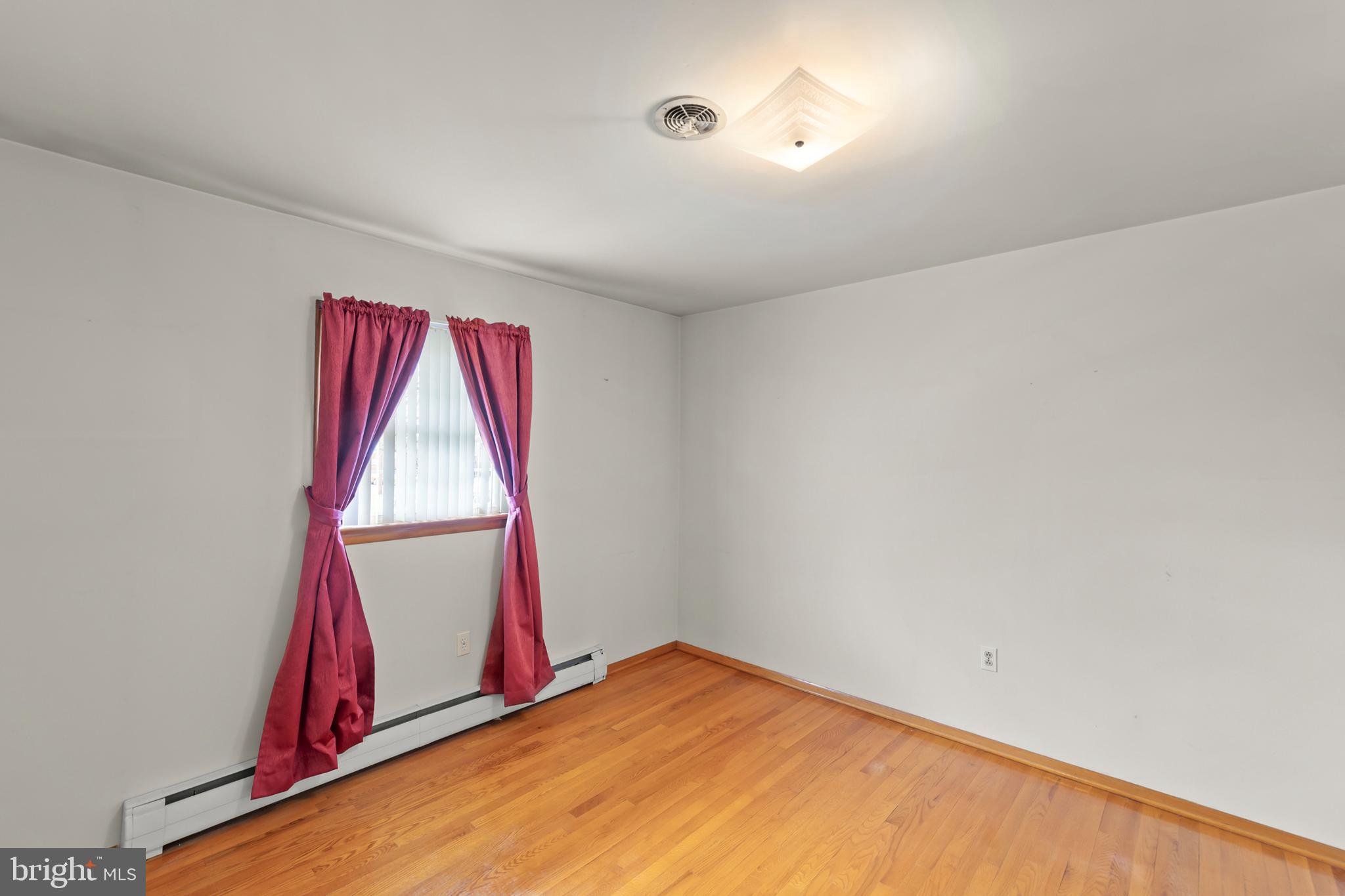 101 Molden Drive Winchester, VA 22601 - Photo 15 of 28 Second bedroom