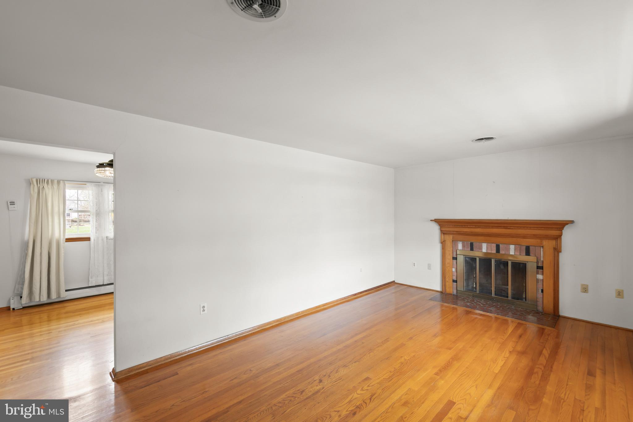101 Molden Drive Winchester, VA 22601 - Photo 4 of 28 Family room