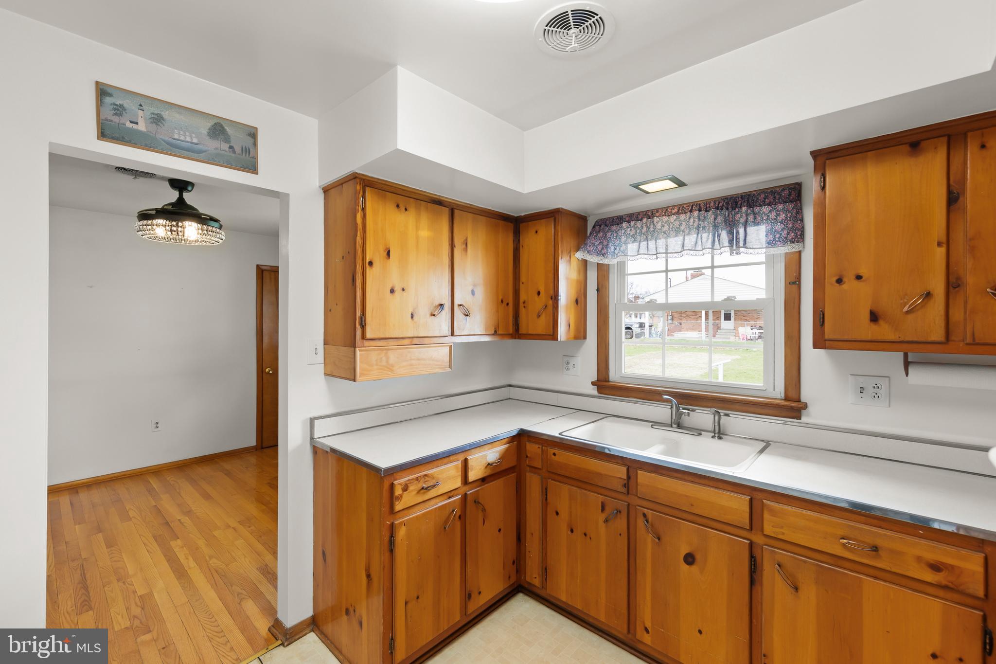 101 Molden Drive Winchester, VA 22601 - Photo 10 of 28 Kitchen