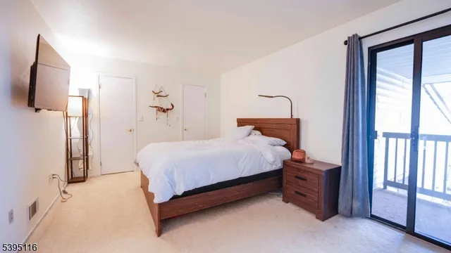 $259,000 | 54 Meadowview Drive, Annandale, NJ 08801