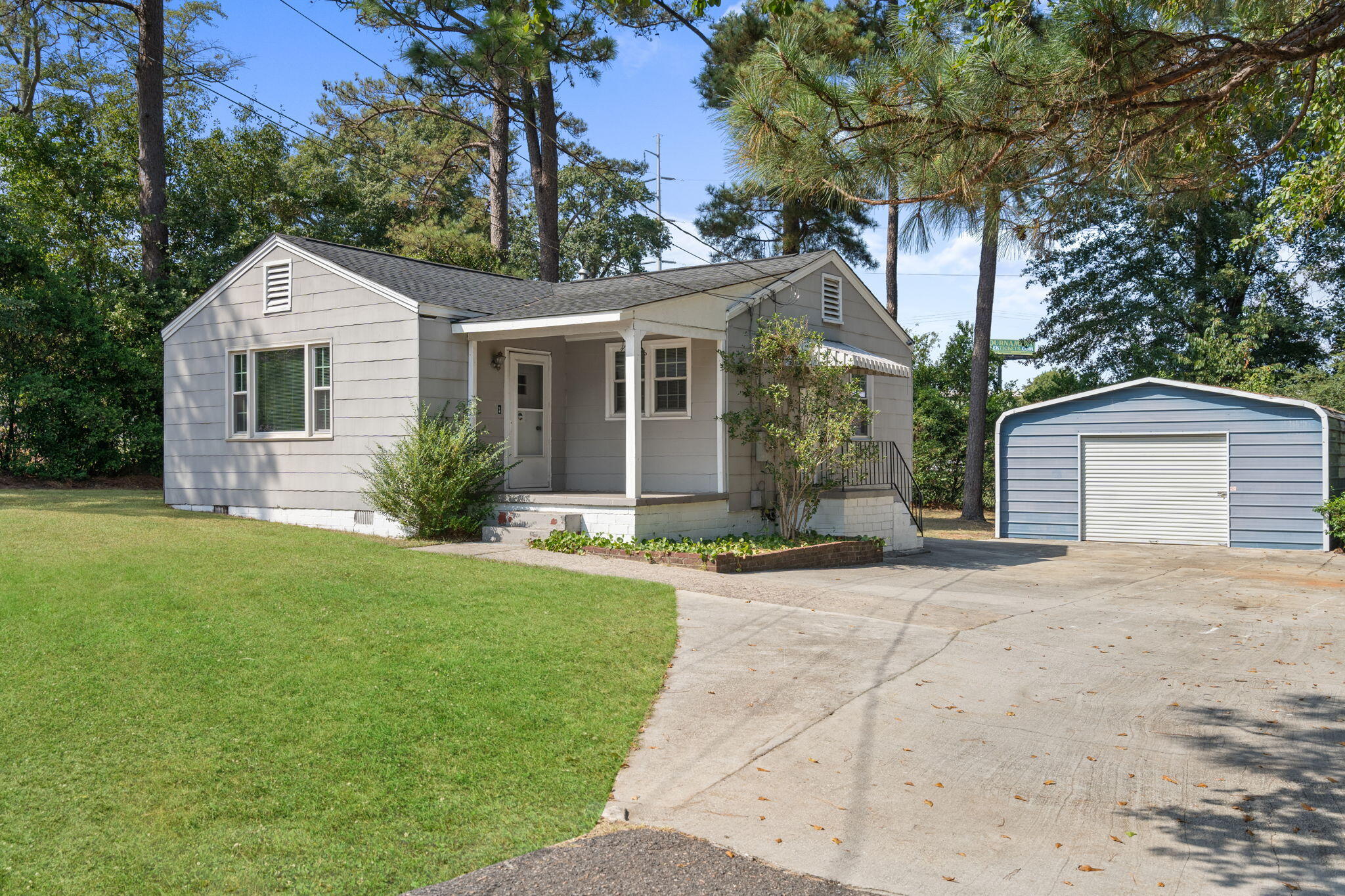 2129 Howard Road Augusta, GA 30906 - Photo 2 of 25 3-web-or-mls-DSC03655-1