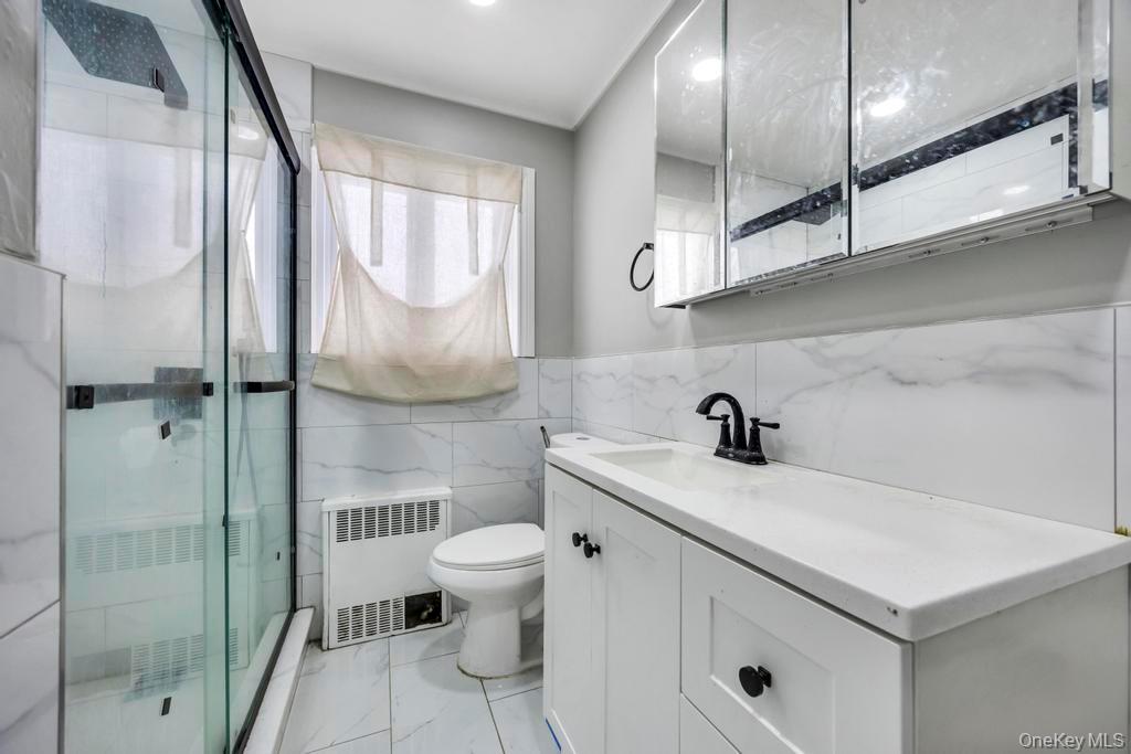 41 Winding Road Hicksville, NY 11801 - Photo 11 of 18