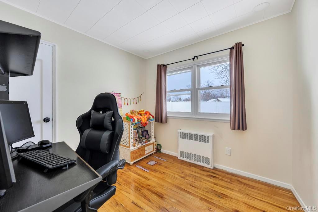 41 Winding Road Hicksville, NY 11801 - Photo 15 of 18