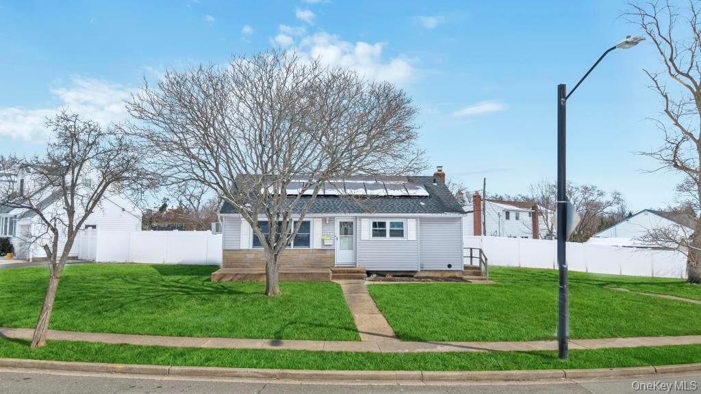 41 Winding Road Hicksville, NY 11801 - Photo 18 of 18