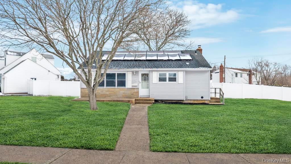 41 Winding Road Hicksville, NY 11801 - Photo 3 of 18