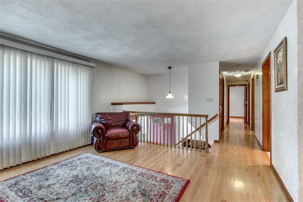 18 Harvest Road Reading, MA 01867 - Photo 6 of 29 Gallery Image 6