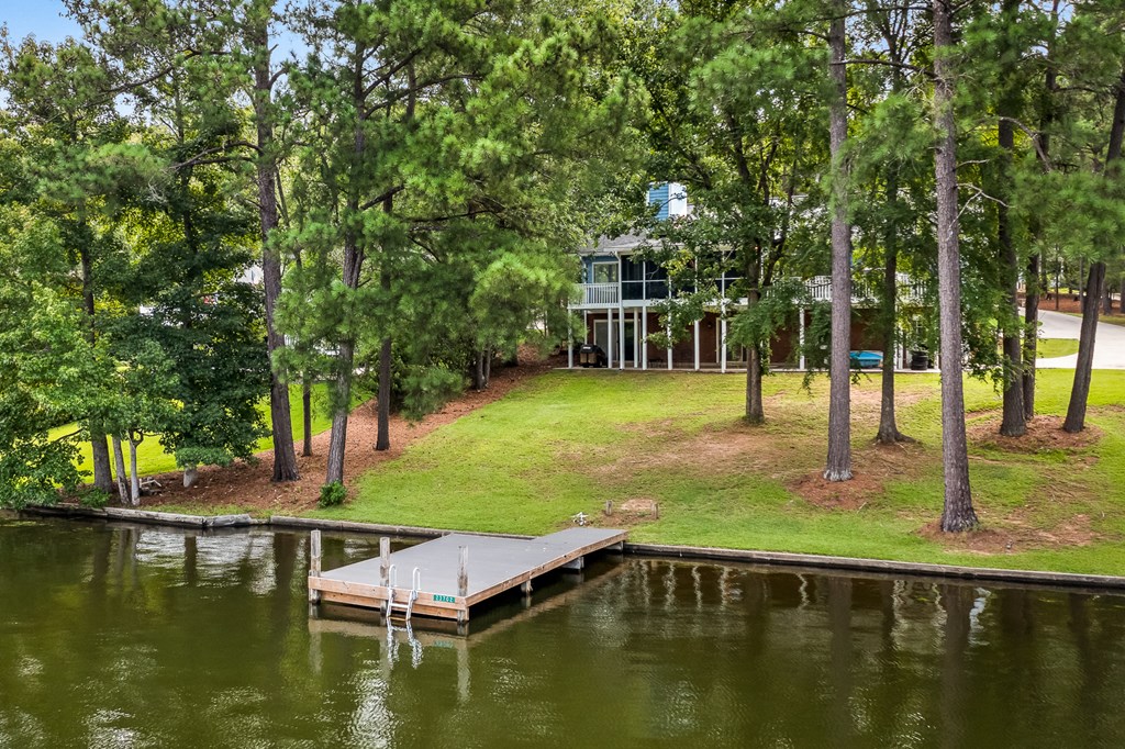 123 Watersedge Road Greenwood, SC 29649 - Photo 3 of 47