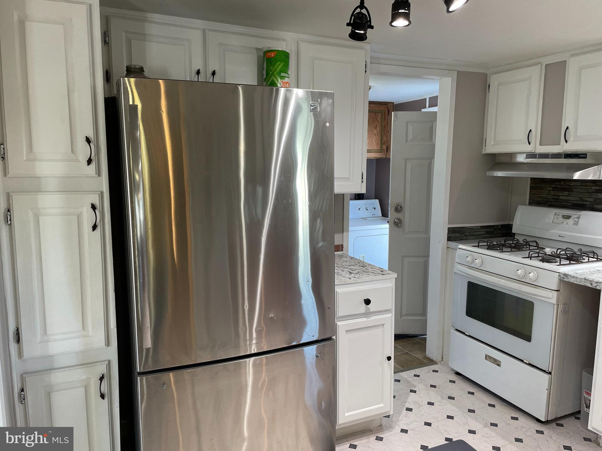 341 Jacobs Loop, Unit 16 Bear, DE 19701 - Photo 14 of 28 Stainless Refrigerator