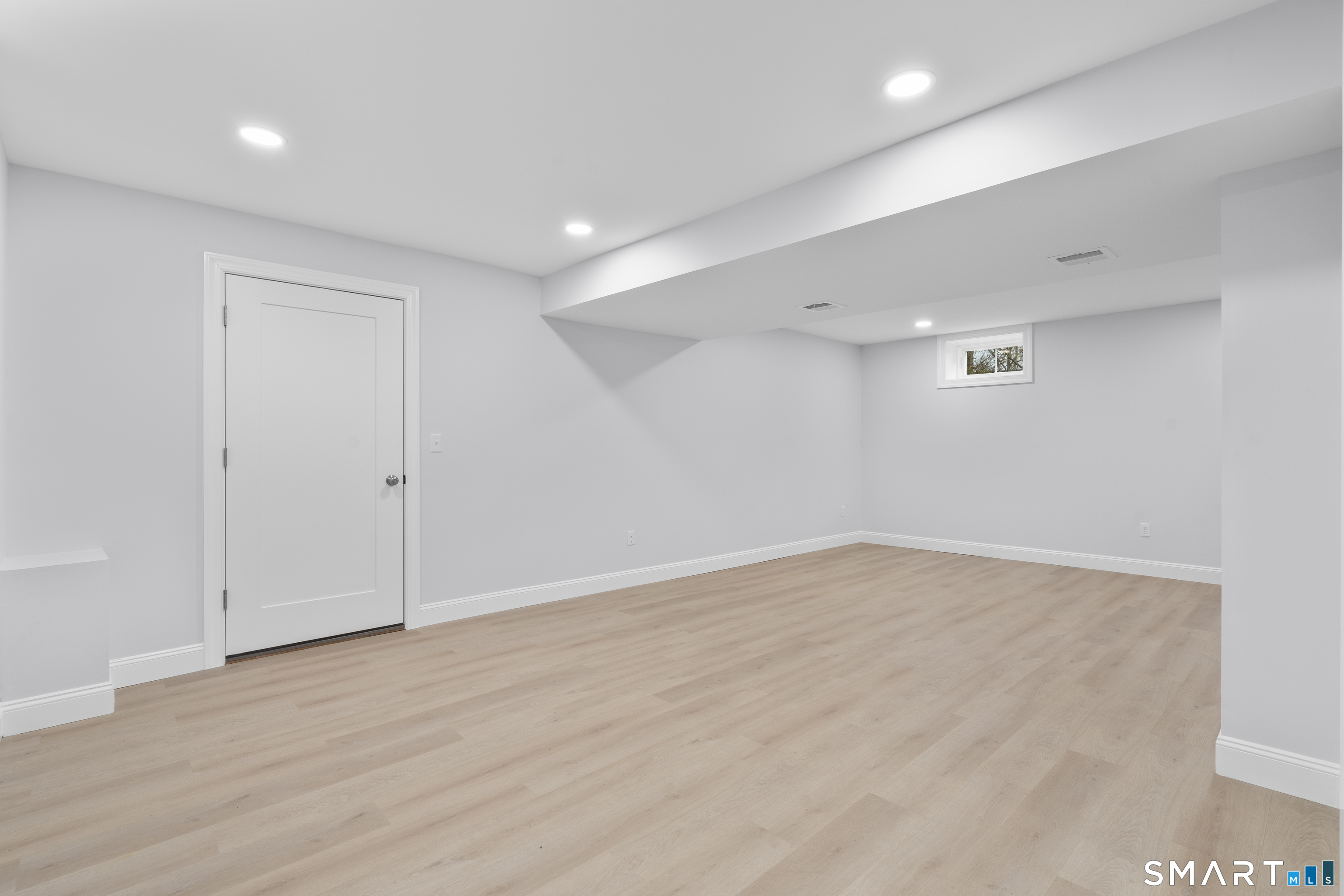 183 Vesper Street Fairfield, CT 06825 - Photo 29 of 40 a view of an empty room