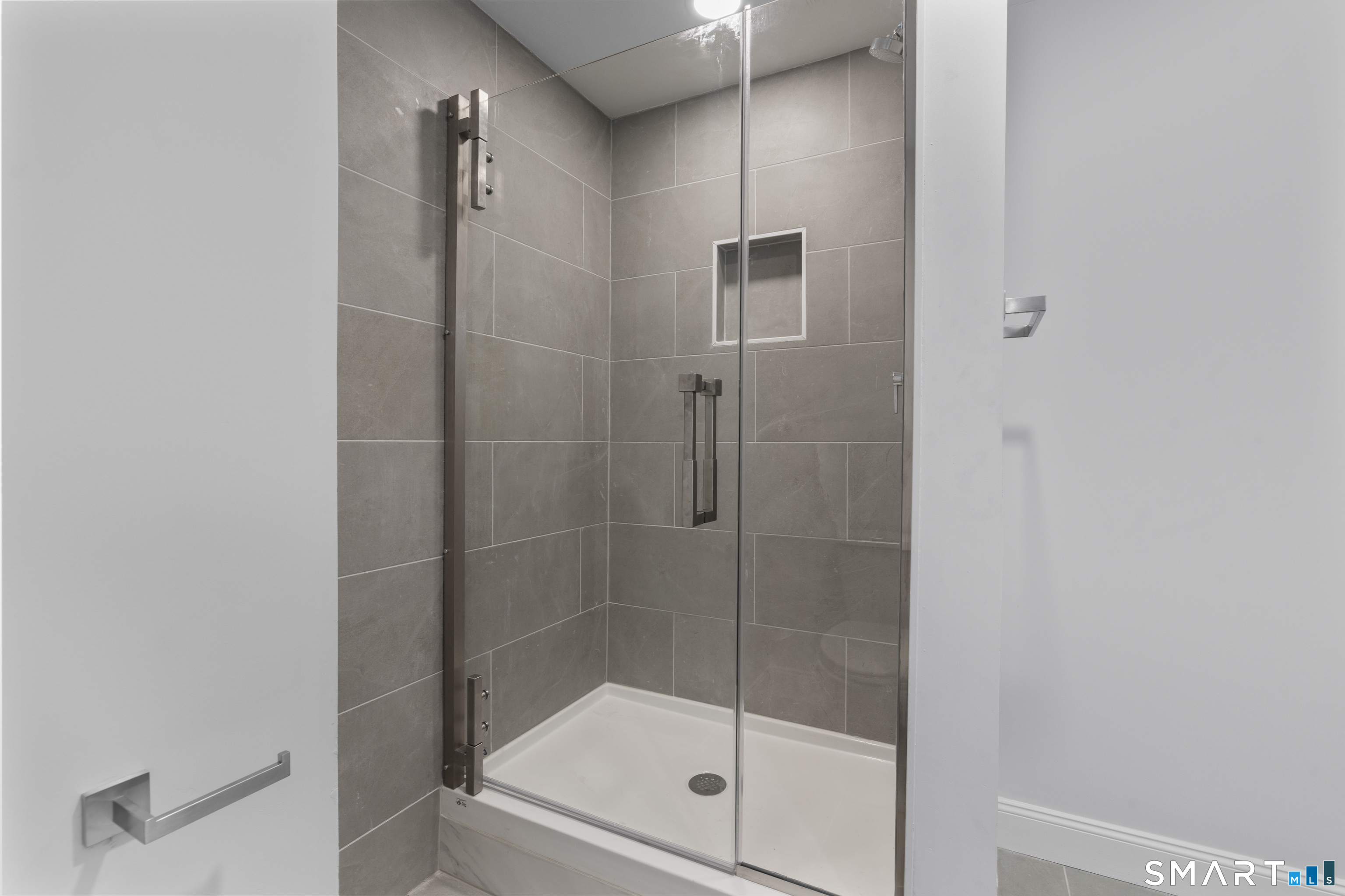 183 Vesper Street Fairfield, CT 06825 - Photo 31 of 40 a bathroom with a shower
