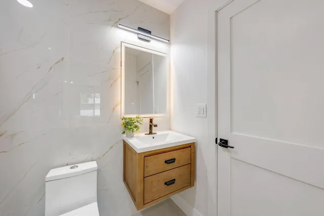 $938,000 | 2044 Voss Park Lane, San Jose, CA 95131