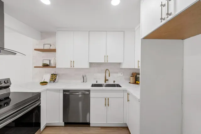 $938,000 | 2044 Voss Park Lane, San Jose, CA 95131