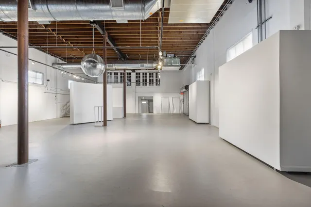a view of a storage & utility room