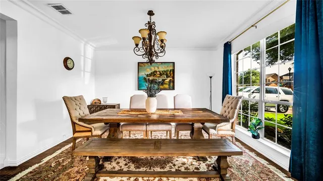 a view of livingroom with furniture