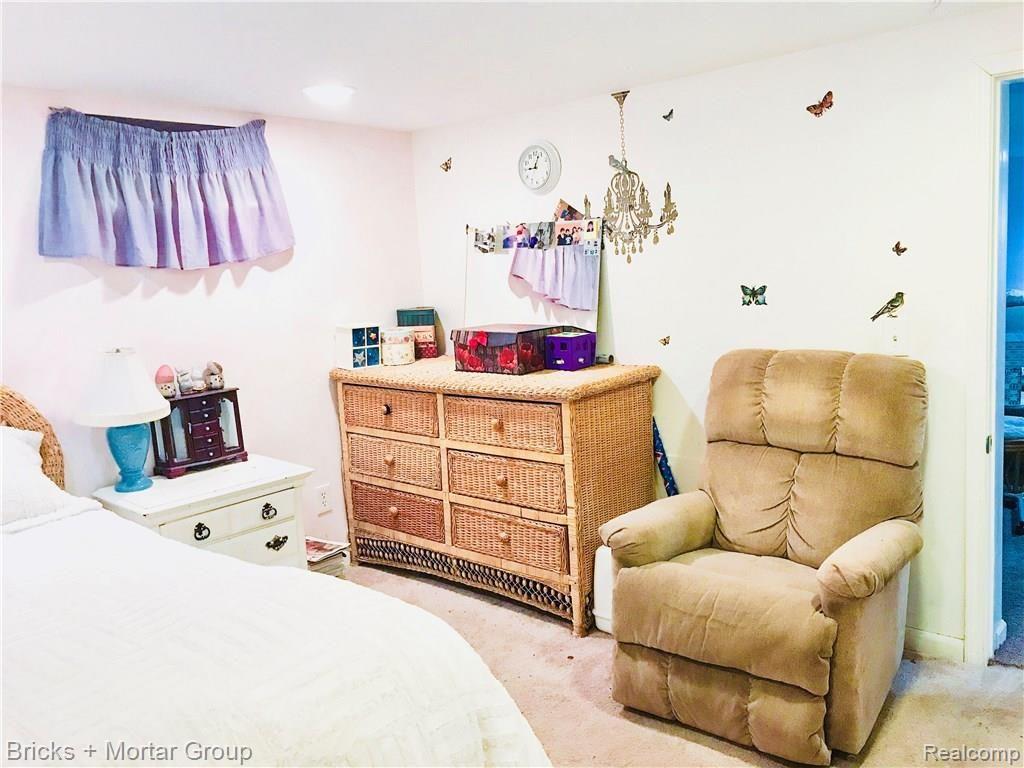 6545 Hatchery Road Waterford, MI 48327 - Photo 29 of 35 basement bedroom3.jpg
