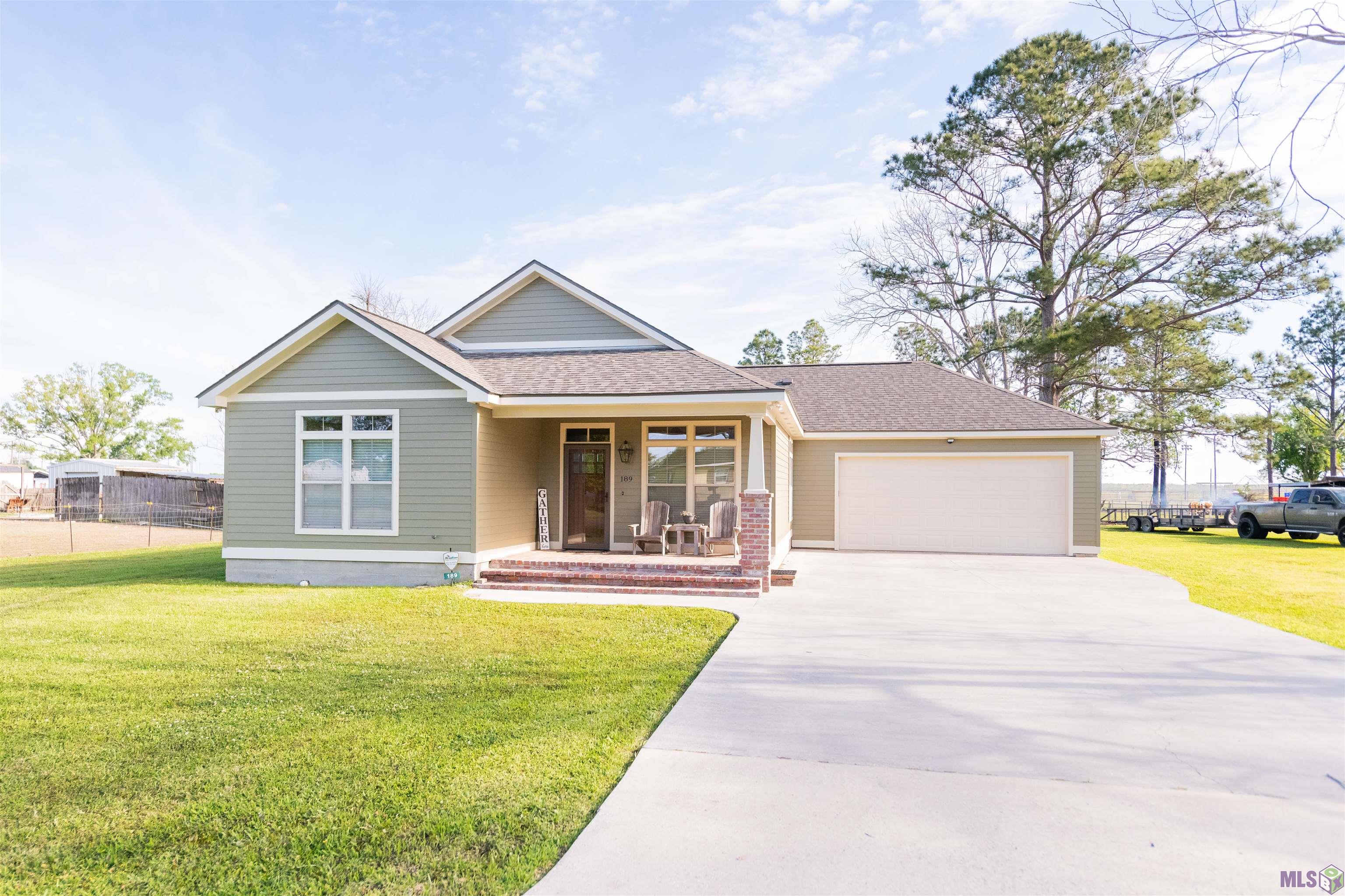189 Texas Street Raceland, LA 70394 - Photo 1 of 20
