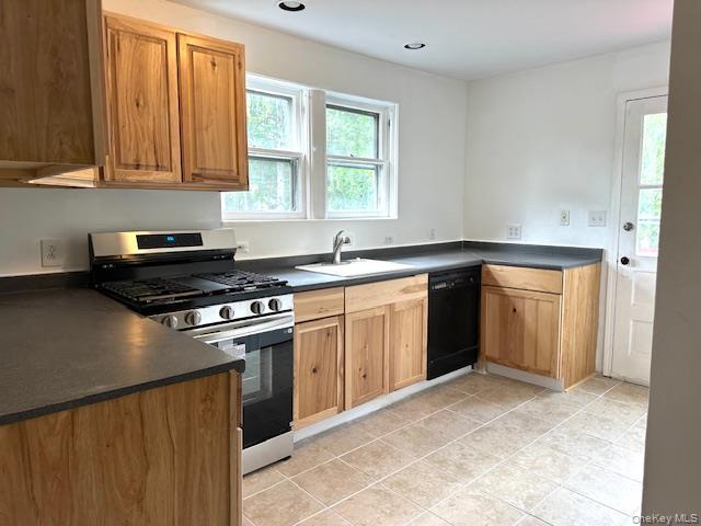 100 Innis Avenue Poughkeepsie, NY 12601 - Photo 12 of 38
