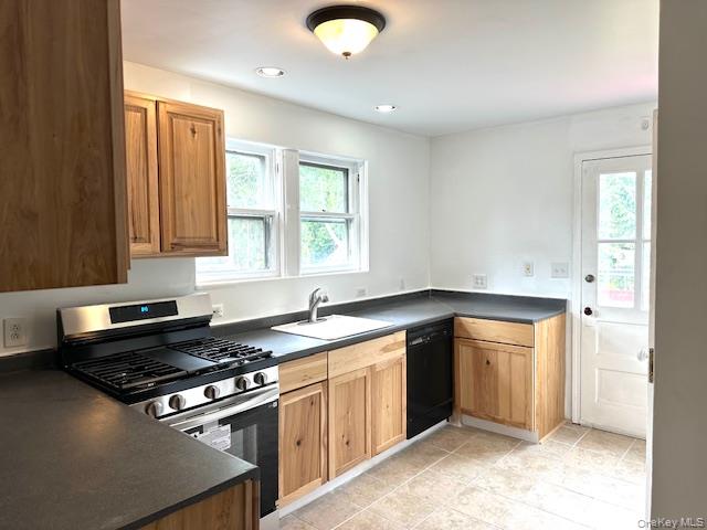 100 Innis Avenue Poughkeepsie, NY 12601 - Photo 16 of 38