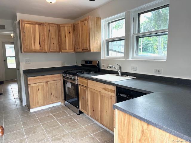 100 Innis Avenue Poughkeepsie, NY 12601 - Photo 17 of 38