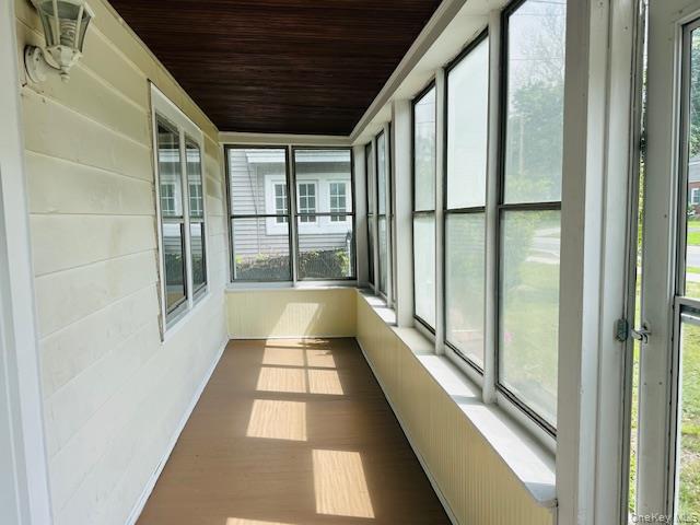 100 Innis Avenue Poughkeepsie, NY 12601 - Photo 3 of 38