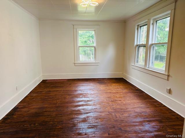 100 Innis Avenue Poughkeepsie, NY 12601 - Photo 8 of 38