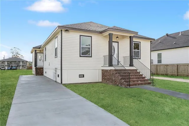 $369,000 | 3113-15 Delambert Street, Chalmette, LA 70043