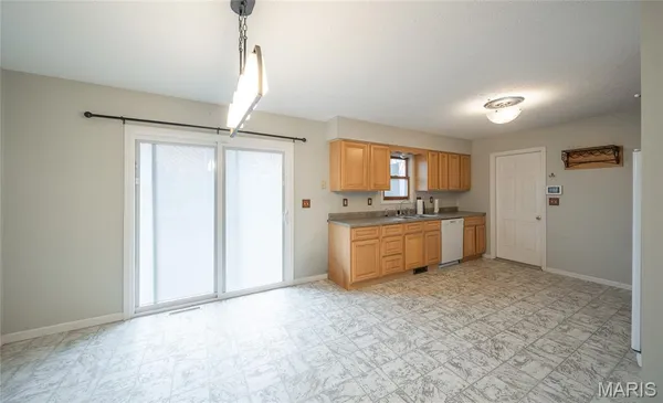 $285,000 | 22130 County Road 17-745, Waynesville, MO 65583