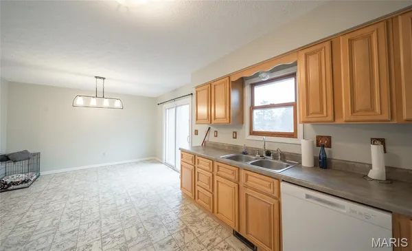 $285,000 | 22130 County Road 17-745, Waynesville, MO 65583