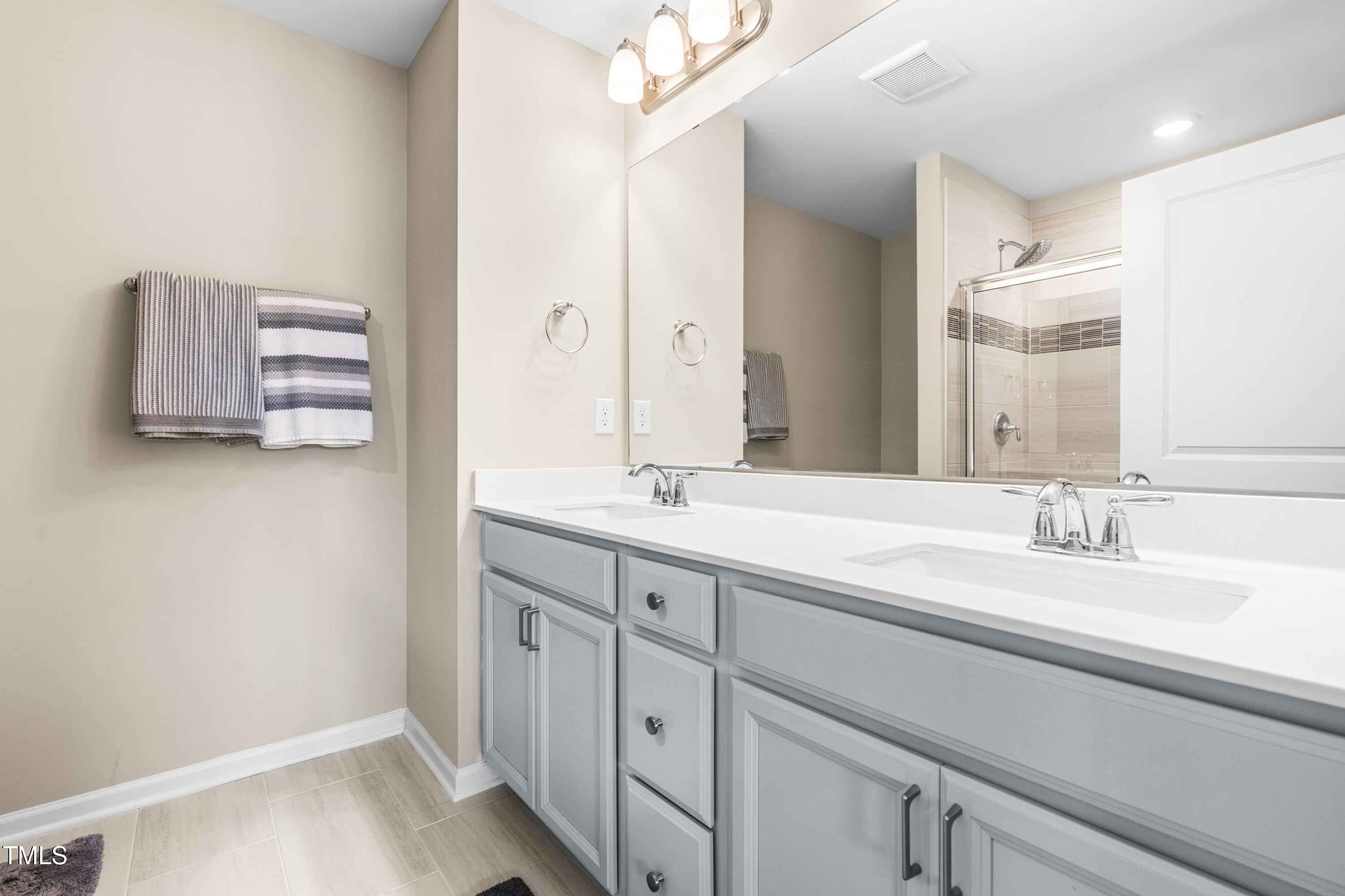 413 Diversity Way Raleigh, NC 27610 - Photo 24 of 50 Primary bath