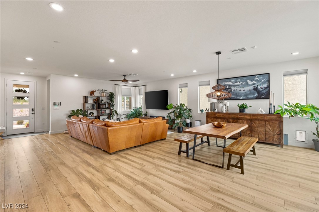 936 East Sunset Road Henderson, NV 89011 - Photo 2 of 35