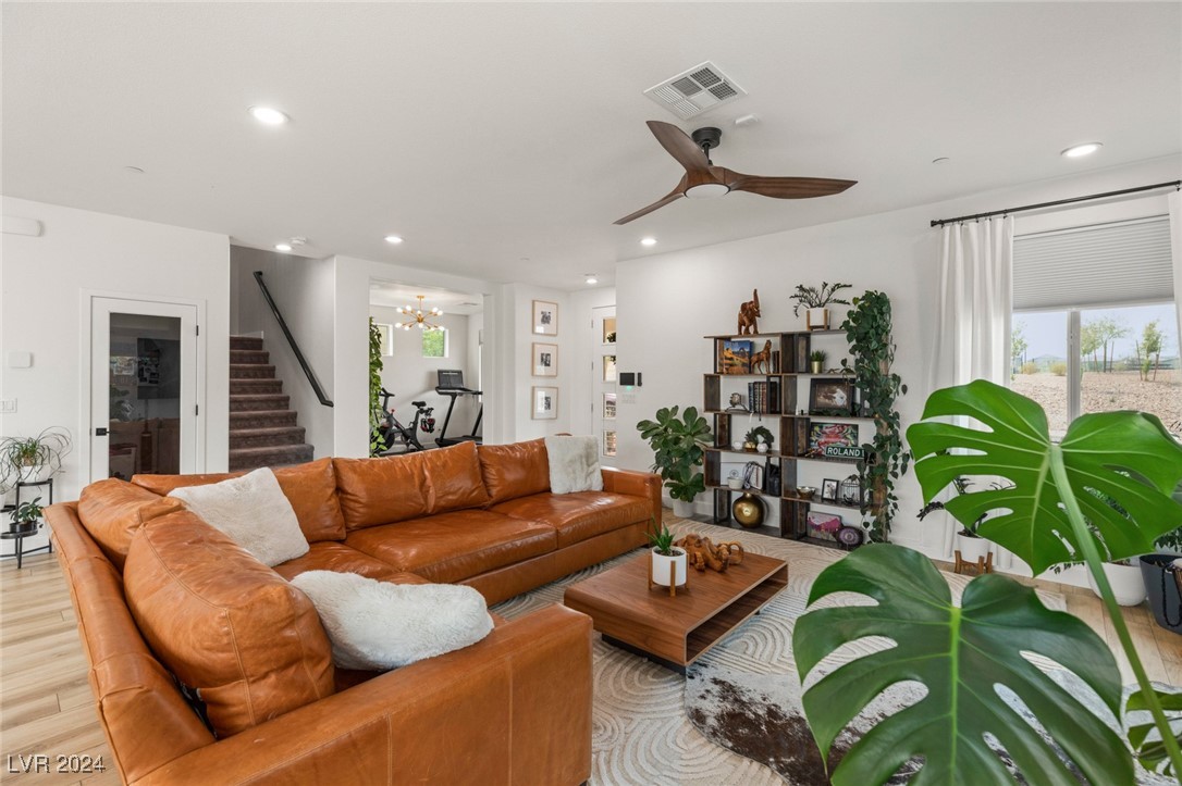 936 East Sunset Road Henderson, NV 89011 - Photo 6 of 35