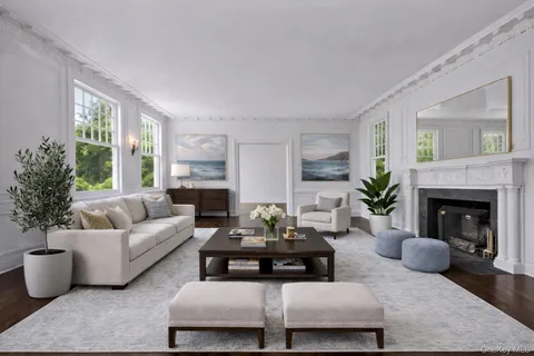 $3,985,000 | 158 East Shore Road, Huntington Bay, NY 11743