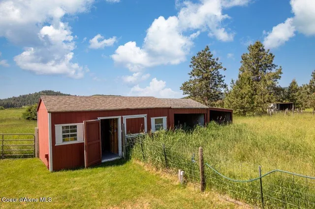 $699,999 | 331 15th Street, Plummer, ID 83851