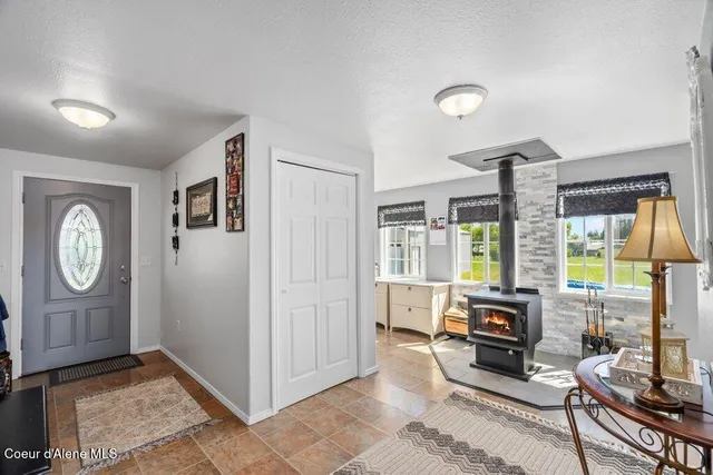 $699,999 | 331 15th Street, Plummer, ID 83851