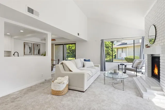 $1,060,000 | 10304 Crosscreek Terrace, San Diego, CA 92131